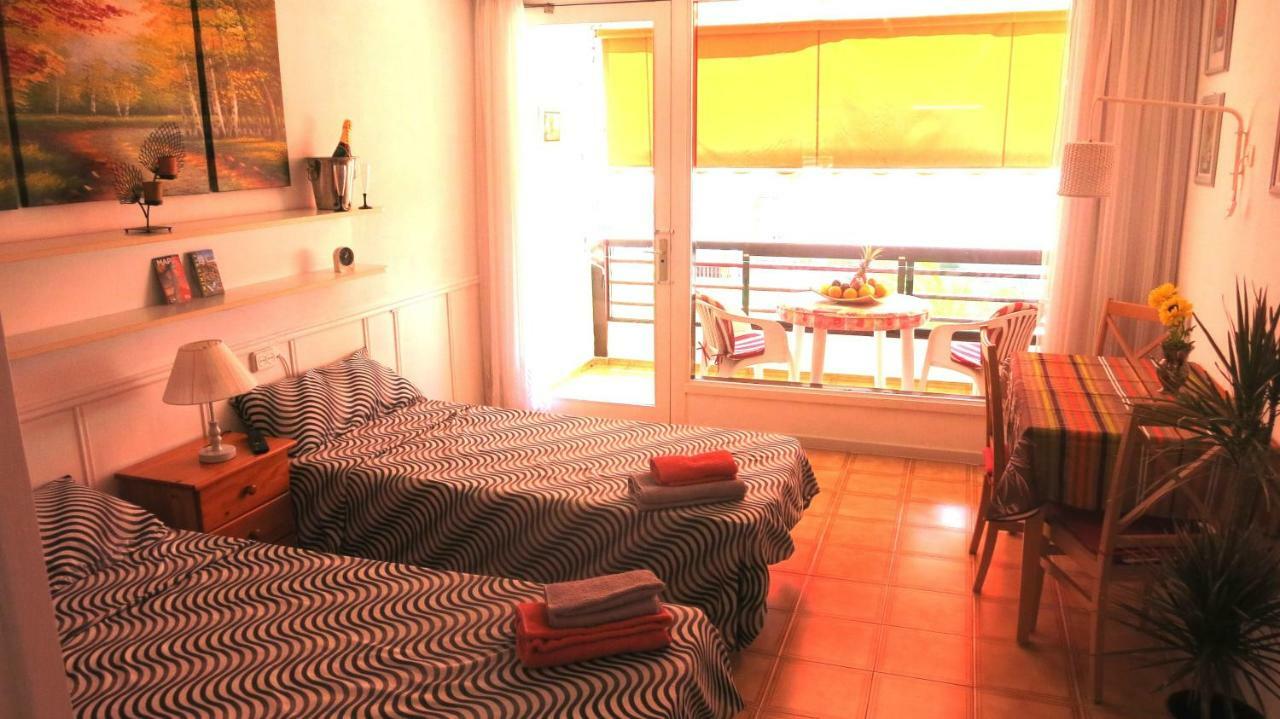 Studio In Perfect Location Playa de las Américas Exterior foto
